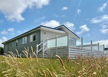 Superior Lakeside 3 (Pet) - Florence Springs Lakeside Lodges, St Florence, Tenby