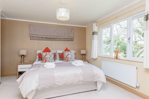 Silver Birch - Florence Springs Lakeside Lodges, St Florence, Tenby