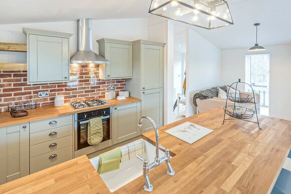 Foxglove Lodge - Florence Springs Lakeside Lodges, St Florence, Tenby