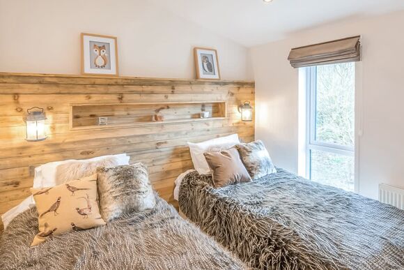 Foxglove Lodge - Florence Springs Lakeside Lodges, St Florence, Tenby