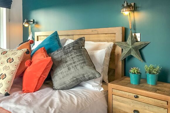 Juniper Lodge - Florence Springs Lakeside Lodges, St Florence, Tenby