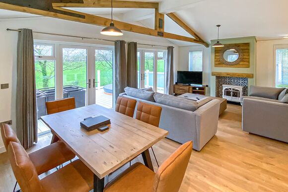 Bluebell Lodge - Florence Springs Lakeside Lodges, St Florence, Tenby