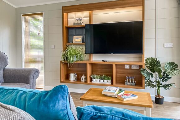 Daisy Lodge - Florence Springs Lakeside Lodges, St Florence, Tenby