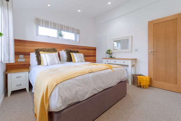 Superior Lakeside 3 (Pet) - Florence Springs Lakeside Lodges, St Florence, Tenby