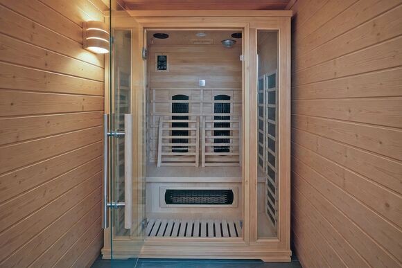 The Wellness Lodge - Florence Springs Lakeside Lodges, St Florence, Tenby