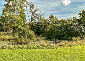 Kingfisher - Flaxton Meadows Luxury Lodges, Flaxton