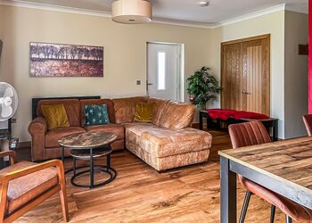 Kingfisher - Flaxton Meadows Luxury Lodges, Flaxton