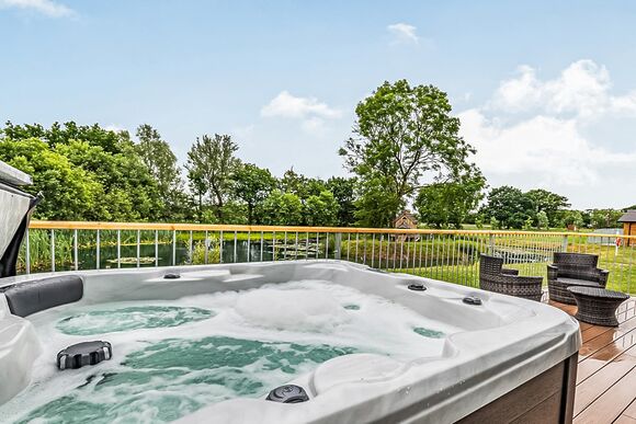 Flaxton Meadows Luxury Lodges
