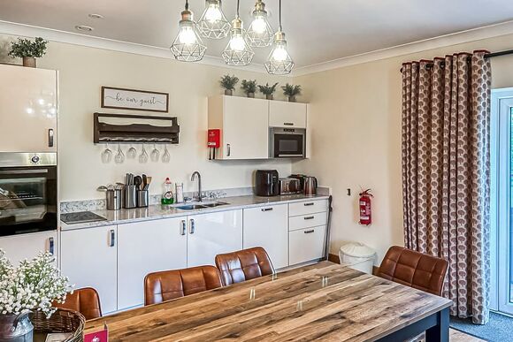 Paris - Flaxton Meadows Luxury Lodges, Flaxton