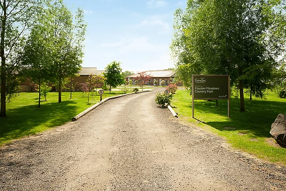 Minster - Flaxton Meadows Luxury Lodges, Flaxton