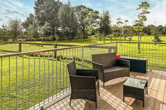 Minster - Flaxton Meadows Luxury Lodges, Flaxton