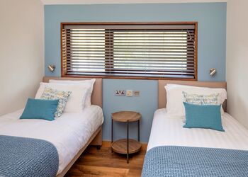 Silver Birch 2 Meadow Cabin - Forest of Dean Lodges, Coleford