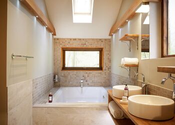 Golden Oak Hideaway - Forest of Dean Lodges, Coleford