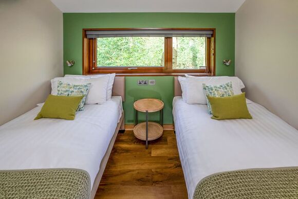 Golden Oak 4 Meadow Cabin - Forest of Dean Lodges, Coleford