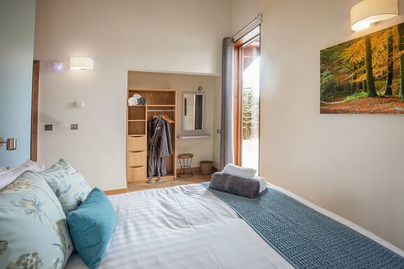 Silver Birch 2 Meadow Cabin - Forest of Dean Lodges, Coleford