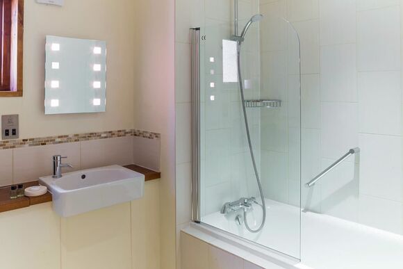 Golden Oak 2 (Pet) - Forest of Dean Lodges, Coleford