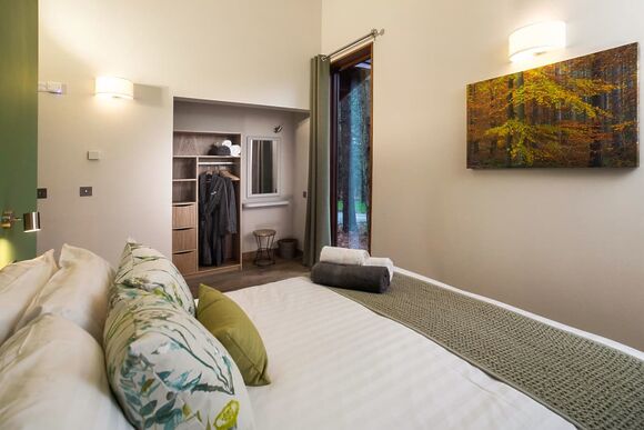 Golden Oak 4 (Pet) - Forest of Dean Lodges, Coleford