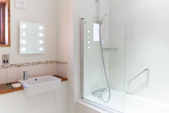 Golden Oak Treehouse (Pet) - Forest of Dean Lodges, Coleford