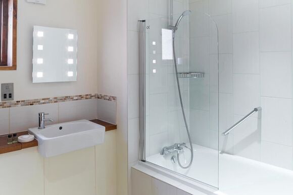 Golden Oak 2 Meadow Cabin (Pet) - Forest of Dean Lodges, Coleford