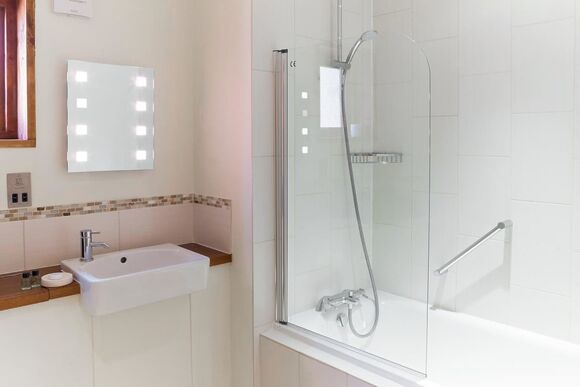 Golden Oak 3 Meadow Cabin (Pet) - Forest of Dean Lodges, Coleford