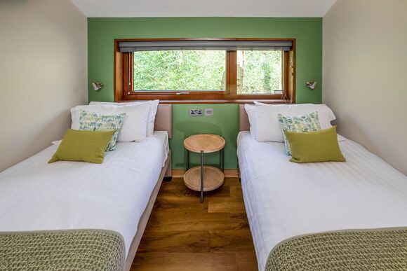 Golden Oak 4 Meadow Cabin (Pet) - Forest of Dean Lodges, Coleford