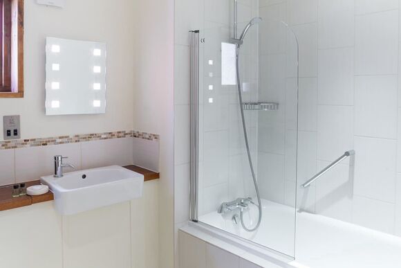 Golden Oak 4 Meadow Cabin (Pet) - Forest of Dean Lodges, Coleford