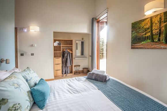Silver Birch 2 Meadow Cabin (Pet) - Forest of Dean Lodges, Coleford