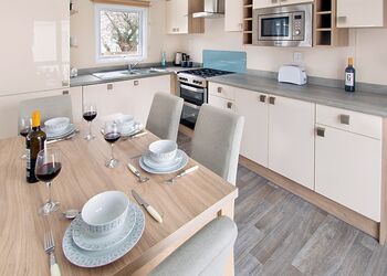 Sublime 2 Caravan - Forest Edge, St. Leonards, Ringwood