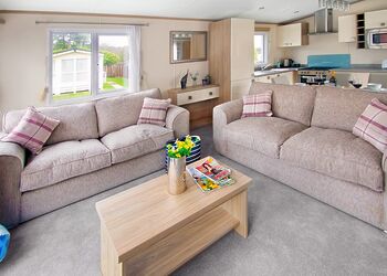 Sublime 2 Caravan (Pet) - Forest Edge, St. Leonards, Ringwood