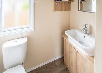 Sublime 2 Caravan (Pet) - Forest Edge, St. Leonards, Ringwood