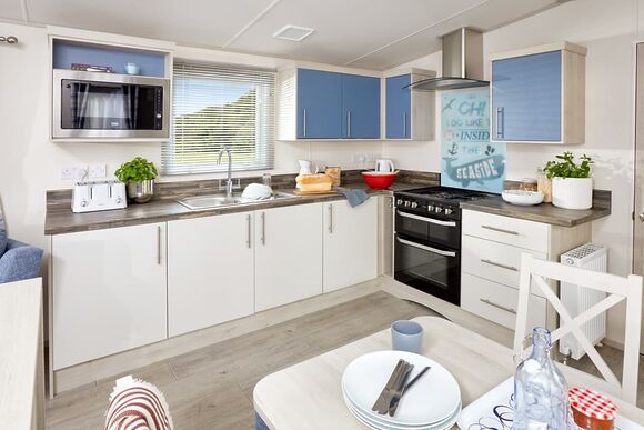 Seaside 2 - Forest Edge, St. Leonards, Ringwood