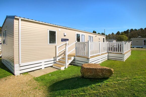 Sublime 2 Caravan (Pet) - Forest Edge, St. Leonards, Ringwood
