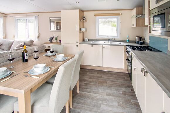 Sublime 2 Caravan (Pet) - Forest Edge, St. Leonards, Ringwood