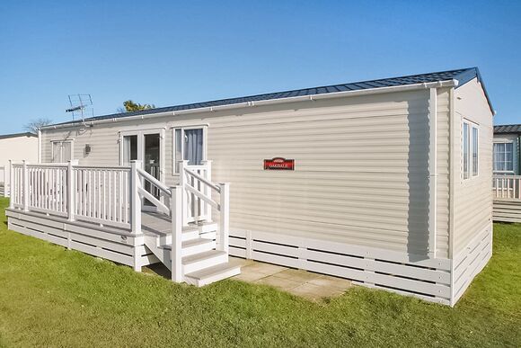 Supreme 2 (Pet) - Forest Edge, St. Leonards, Ringwood