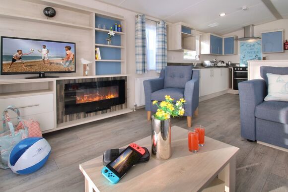 Seaside 2, Seaside 2 (Pet) - Forest Edge, St. Leonards, Ringwood