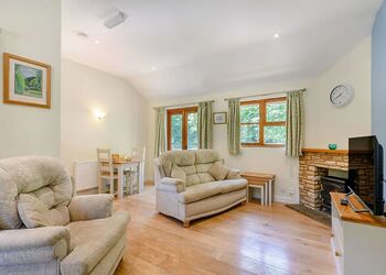 Dymock Spa - Ford Farm Lodges, Kilcot, Newent