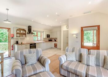 Berkeley Elite Spa - Ford Farm Lodges, Kilcot, Newent
