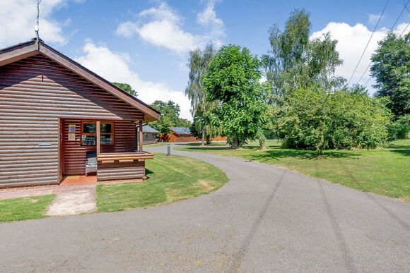 Dymock - Ford Farm Lodges, Kilcot, Newent