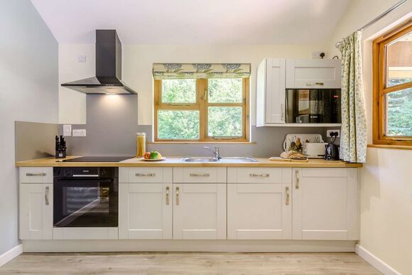 Dymock - Ford Farm Lodges, Kilcot, Newent