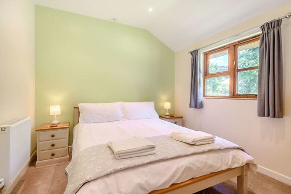 Dymock - Ford Farm Lodges, Kilcot, Newent