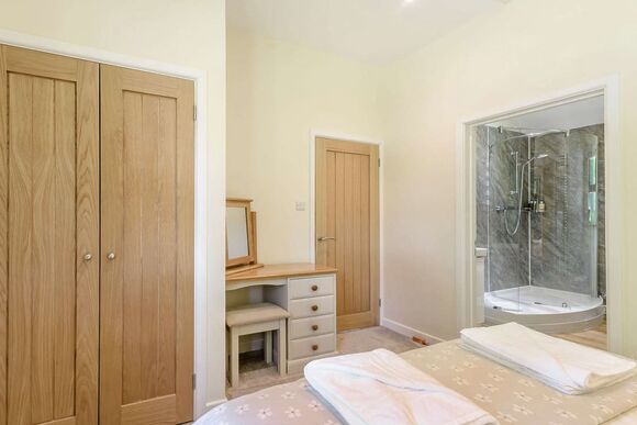 Dymock - Ford Farm Lodges, Kilcot, Newent