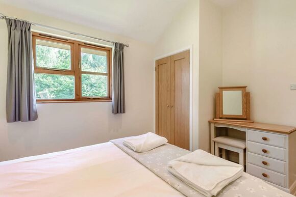 Dymock - Ford Farm Lodges, Kilcot, Newent