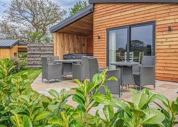 Lodge 3 Bed VIP - The Warrens at Foxtail, Gledrid, Chirk