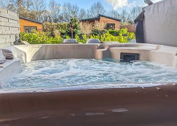 Lodge 3 VIP Pets - The Warrens at Foxtail, Gledrid, Chirk