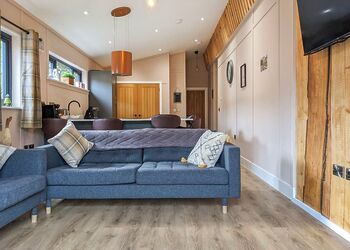 Lodge 3 VIP Pets - The Warrens at Foxtail, Gledrid, Chirk