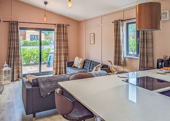 Lodge 3 VIP Pets - The Warrens at Foxtail, Gledrid, Chirk