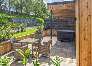 Lodge 2 Bed VIP 2 - The Warrens at Foxtail, Gledrid, Chirk