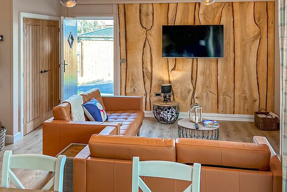 Lodge 2 Bed VIP 2 - The Warrens at Foxtail, Gledrid, Chirk