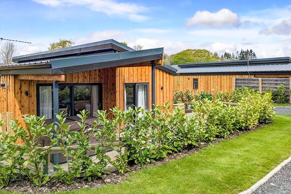 Lodge 2 VIP Pets 4 - The Warrens at Foxtail, Gledrid, Chirk