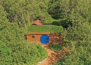 The Woodland Hideaway - Florence Springs Glamping, St Florence, Tenby